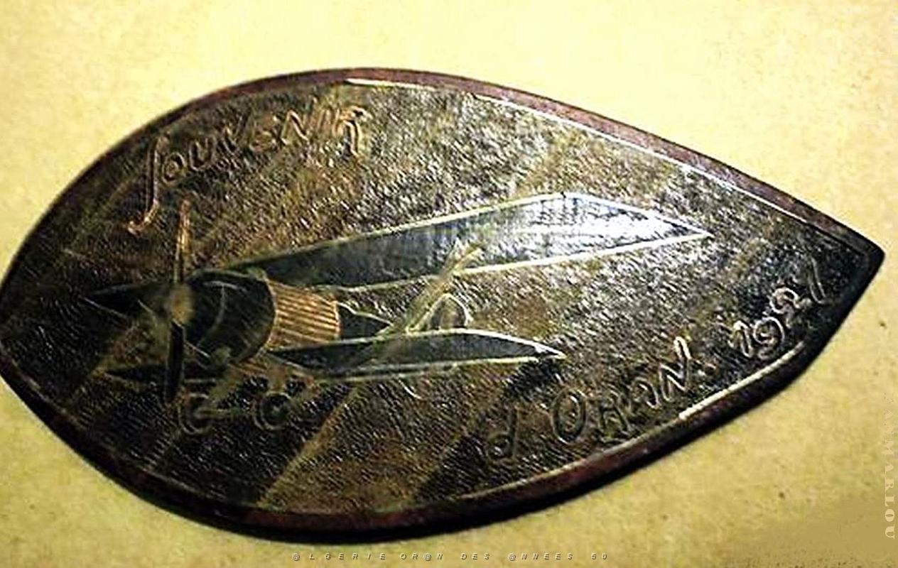 Oran objets Pub 155.jpg